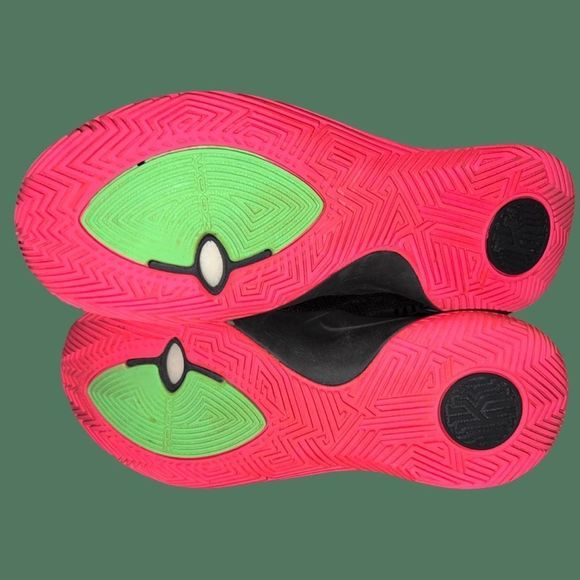 2019 NIKE KYRIE FLYTRAP 2 BLACK HYPER PINK SIZE 7.5 AO-4436-005 - Picture 4 of 7